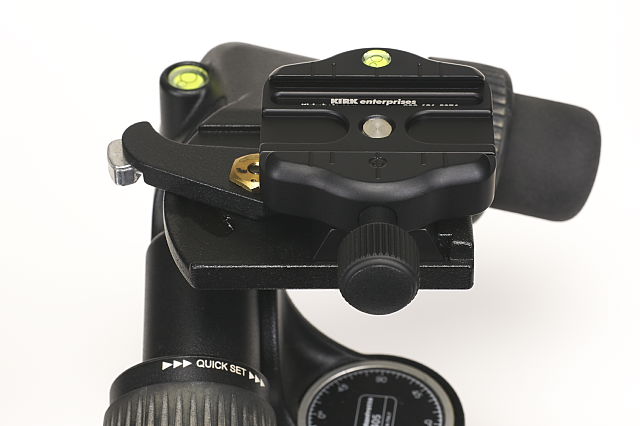 [撮影機材レビュー] Kirk SQRC-3271 Manfrotto 3271 Quick Release Clamp